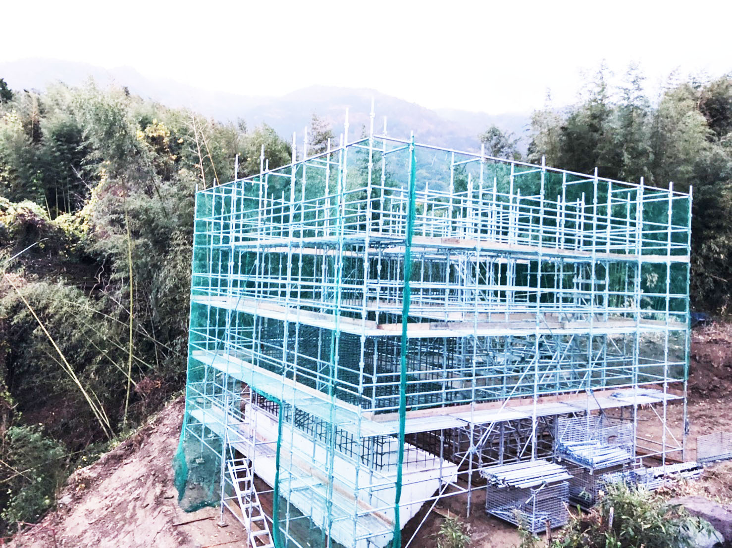 紀の川市道路 橋台足場